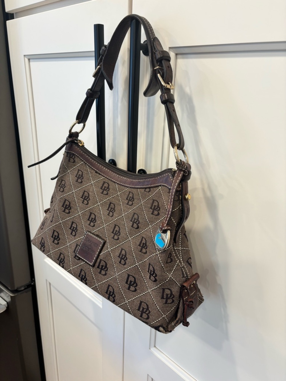 Dooney & Bourke Signature East West Slouch Hobo Shoulder Bag Y2K - Picture 2 of 13